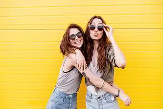 inman-aligners-yellow-banner